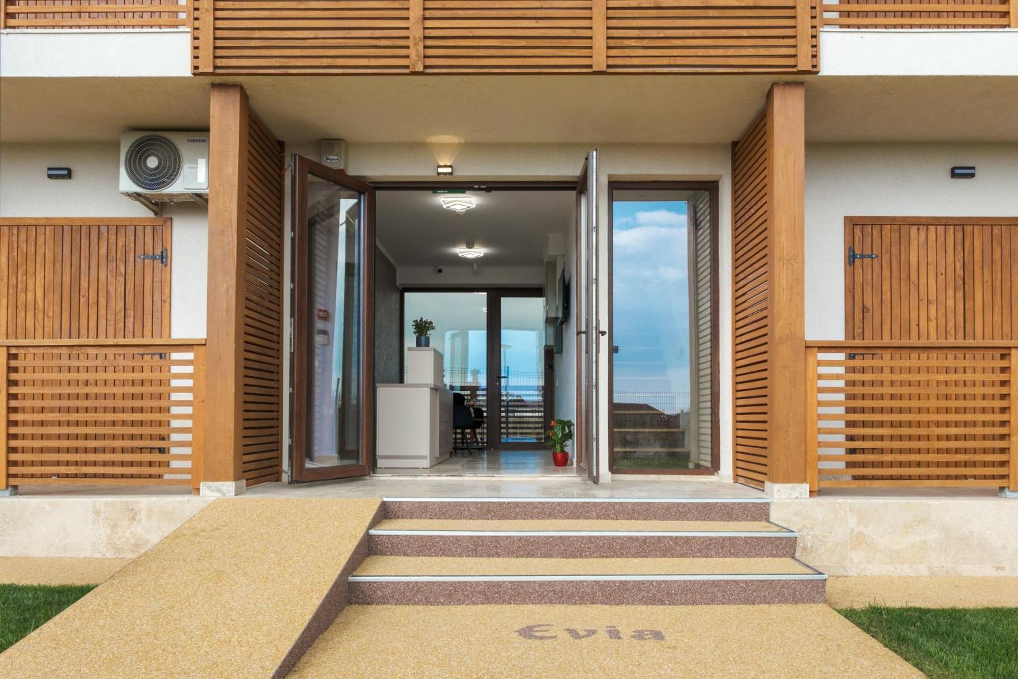 Pensiunea Evia Corbu 科尔布 外观 照片